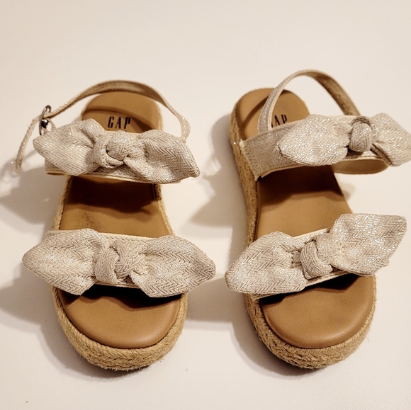 Gap Kids Girls Sandals - Picture 2 of 7